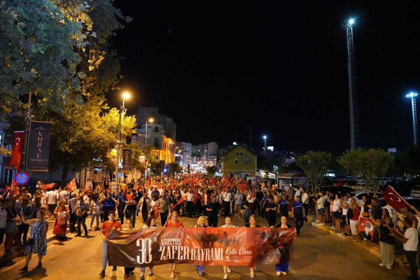 BANDIRMA'DA 30 AĞUSTOS ZAFER BAYRAMI COŞKUYLA KUTLANDI