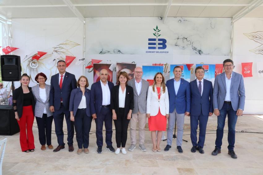 AYLIN NAZLIAKA, EDREMIT’TE