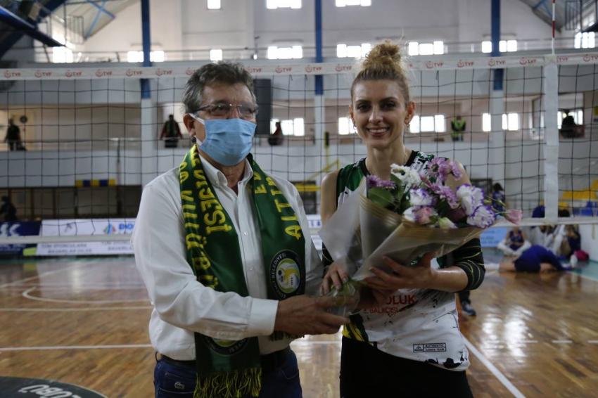 EDREMIT BELEDIYESI ALTINOLUKSPOR GALIBIYETLE BAŞLADI