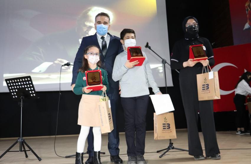 CUMHURIYETIMIZIN KURUCUSU MUSTAFA KEMAL ATATÜRK EDREMIT’TE GERÇEKLEŞTIRILEN TÖRENLERLE ANILDI 