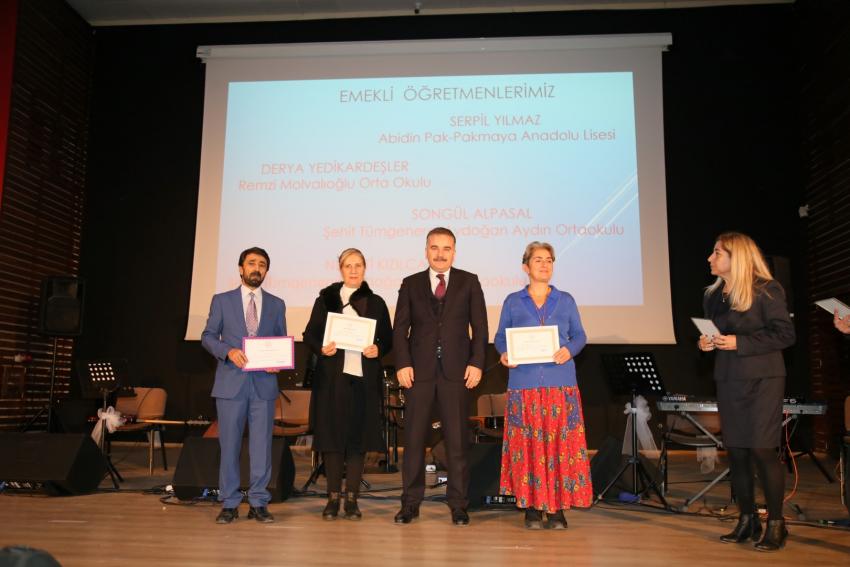 EDREMIT’TE ÖĞRETMENLER GÜNÜ KUTLANDI