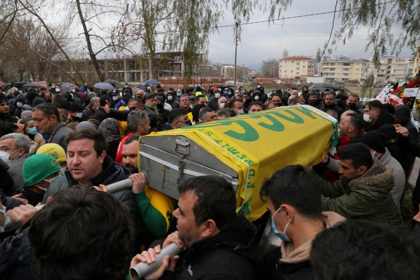 ÇAĞDAŞ ALKAN GÖZYAŞLARI İLE UĞURLANDI