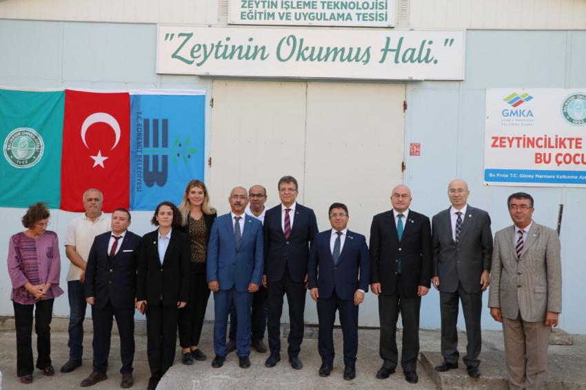 Edremit Belediyesi’nden zeytine büyük destek