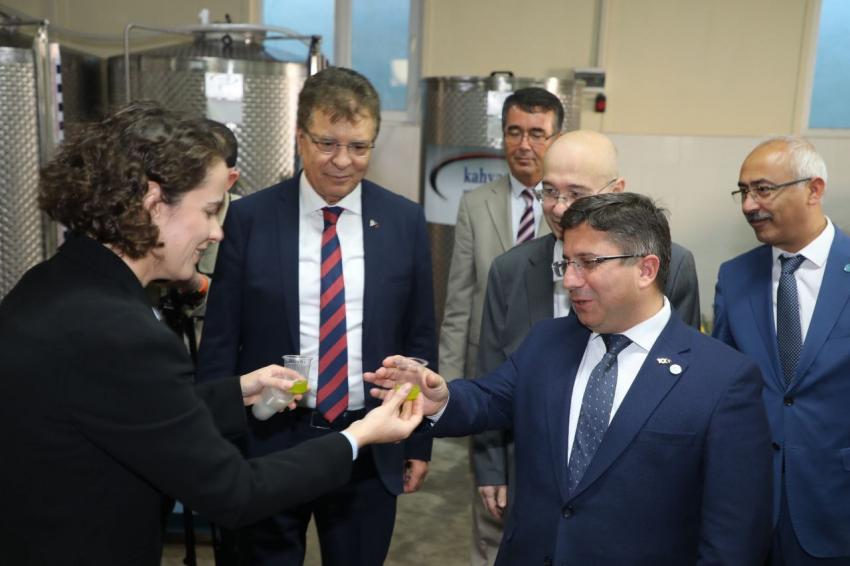 Edremit Belediyesi’nden zeytine büyük destek