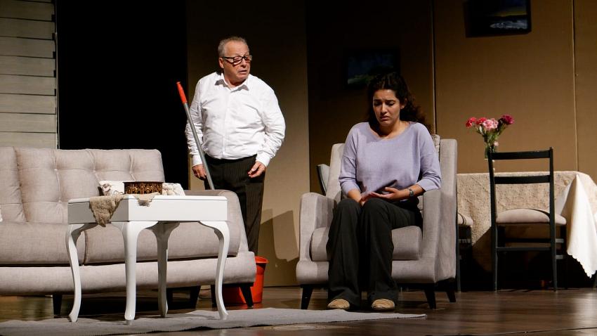 HATIRLA EY PERİ OYUNU SUSURLUK’TA DAKİKALARCA AYAKTA ALKIŞLANDI