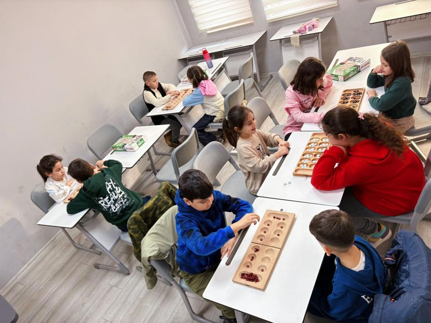 Edremit Belediyesi’nden Çocuklara Zeka Oyunları Atölyesi