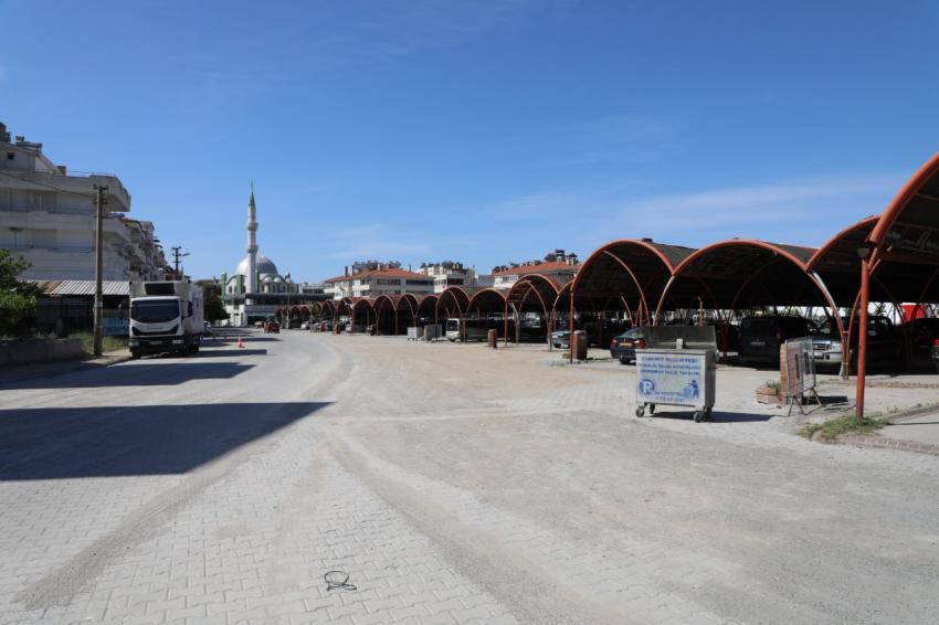 AKÇAY MAHALLESİ’NDE KAPALI PAZARYERİ ÇEVRESİ YENİLENDİ