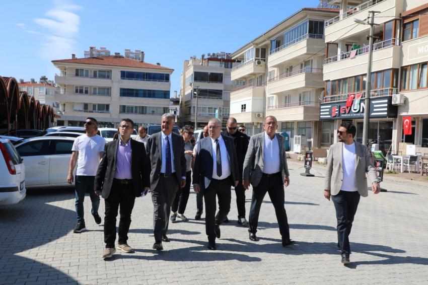 AKÇAY MAHALLESİ’NDE KAPALI PAZARYERİ ÇEVRESİ YENİLENDİ