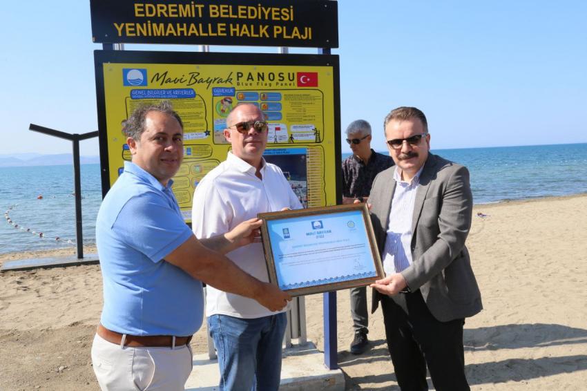 AKÇAY YENI MAHALLE PLAJI’NA MAVI BAYRAK