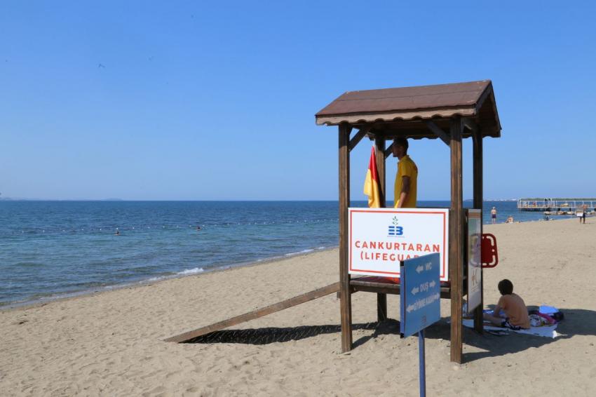 AKÇAY YENI MAHALLE PLAJI’NA MAVI BAYRAK