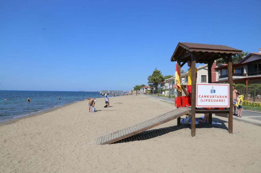 AKÇAY YENI MAHALLE PLAJI’NA MAVI BAYRAK