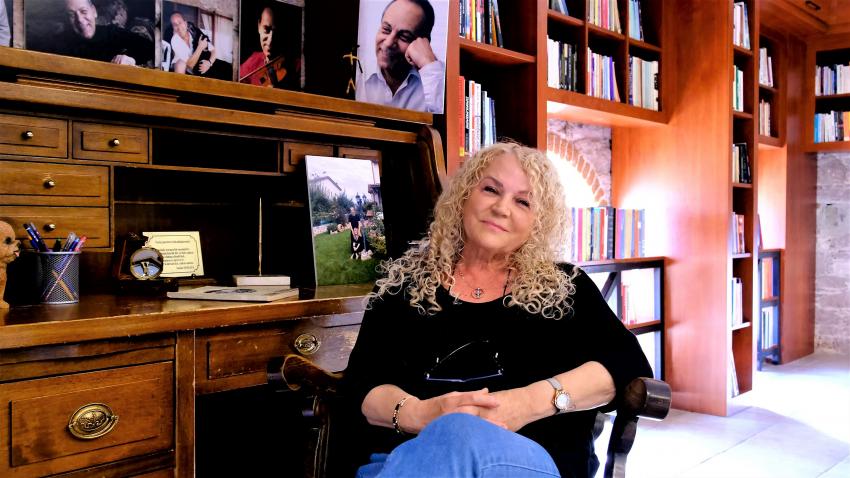 ANDREE COŞKUN: ''KÜTÜPHANE İKINCI EVIM OLDU''