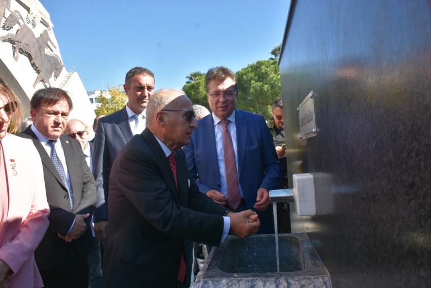 EDREMIT'TE ANIT ÇEŞME VE KÜLTÜR MEYDANI HIZMETE AÇILDI