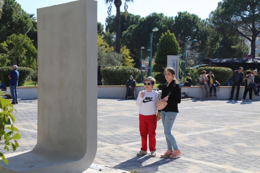EDREMIT'TE ANIT ÇEŞME VE KÜLTÜR MEYDANI HIZMETE AÇILDI