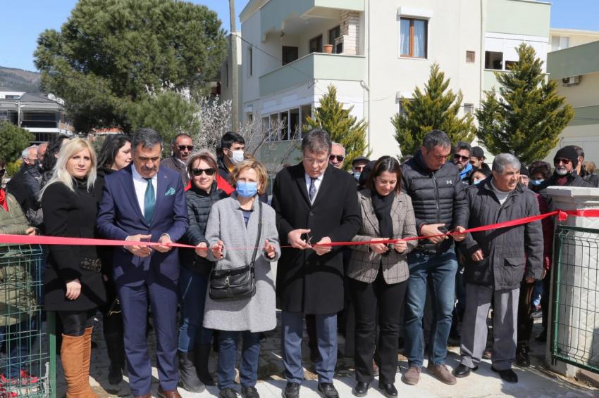 EDREMIT’TE AŞIK VEYSEL PARKI AÇILDI