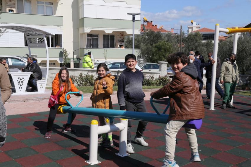 EDREMIT’TE AŞIK VEYSEL PARKI AÇILDI