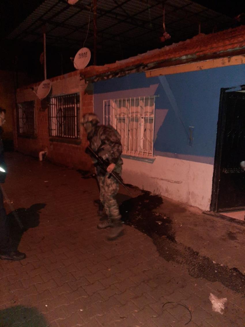 ''ŞEHIT POLIS MEMURU ABDÜLKADIR GÜNGÖR-10'' OPERASYONU YAPILDI