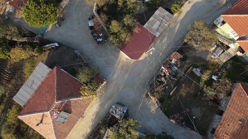 AYVALIK BELEDİYESİ’NDEN KIRSAL MAHALLELERDE YOL SEFERBERLİĞİ