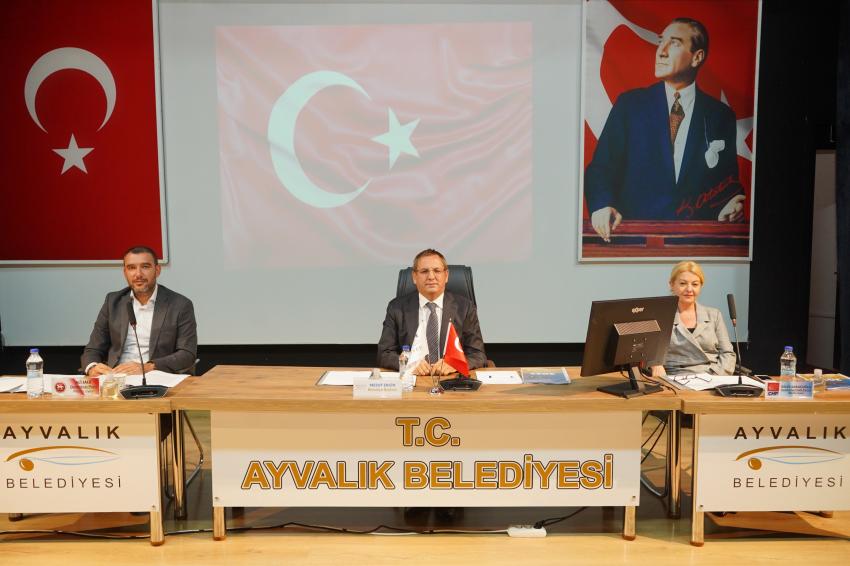 AYVALIK BÜÇESİ 203 MİLYON TÜRK LİRASI