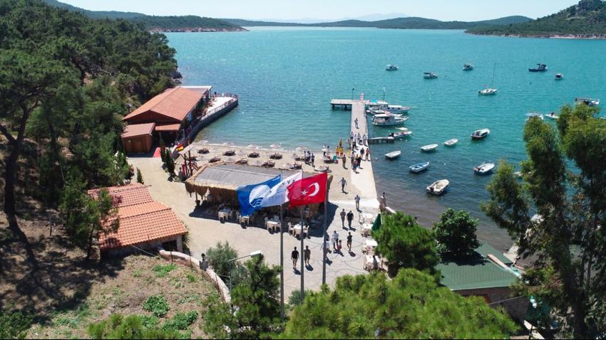 AYVALIK, MAVİ BAYRAKLI PLAJ SAYISIYLA BALIKESİR’İN ZİRVESİNDE