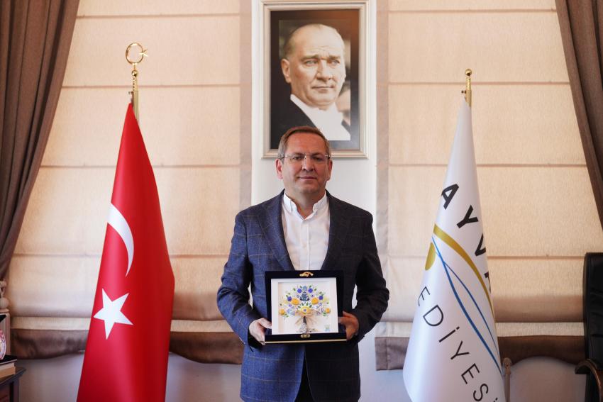 AYVALIK, MAVİ BAYRAKLI PLAJ SAYISIYLA BALIKESİR’İN ZİRVESİNDE