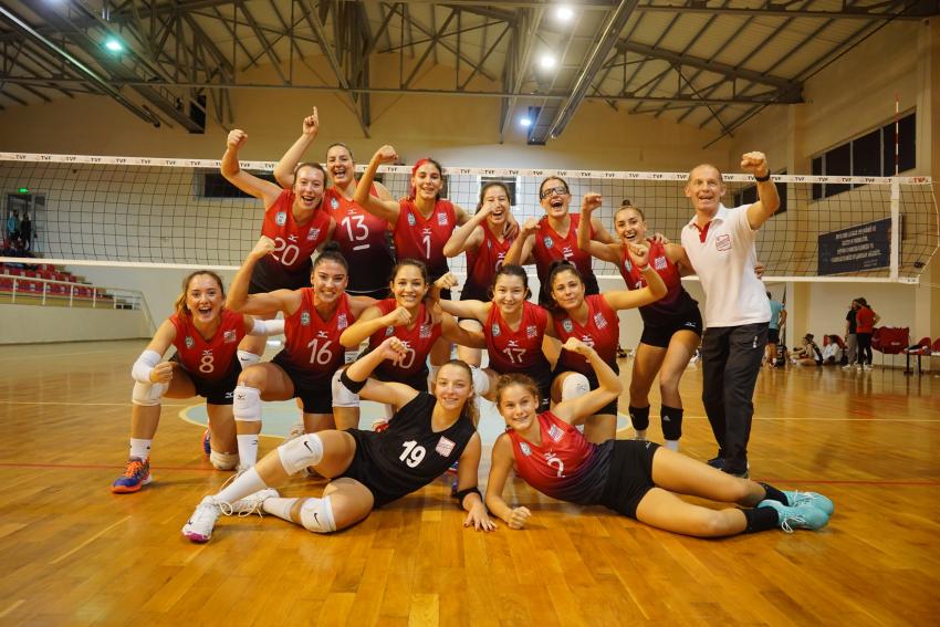 AYVALIK, SPORDA DA DOLUDIZGIN DEVAM EDIYOR