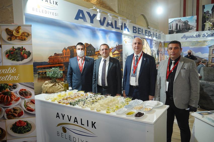 AYVALIK STANDI TRAVEL TURKEY İZMİR’DE İLGİ ODAĞI OLDU