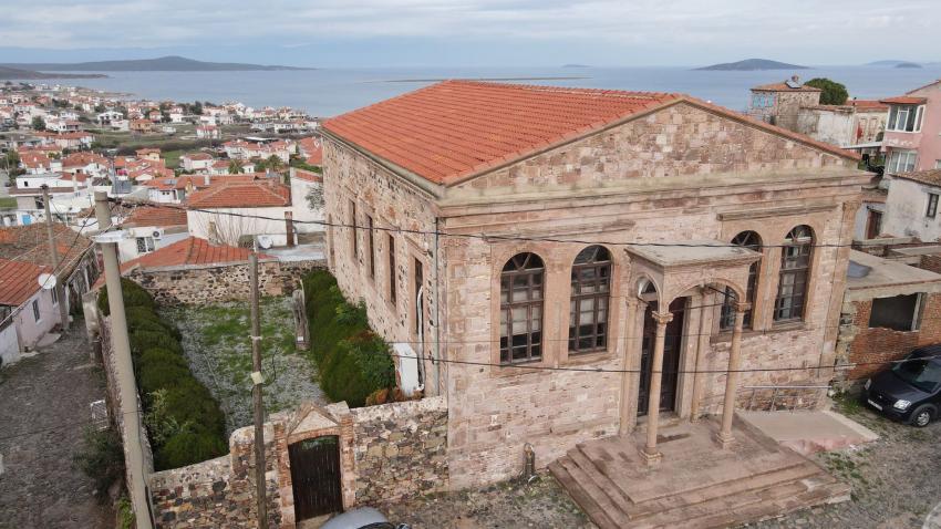 AYVALIK’TA ATATÜRK TÜRKİYE’SİNE YAKIŞIR KUTLAMALAR…