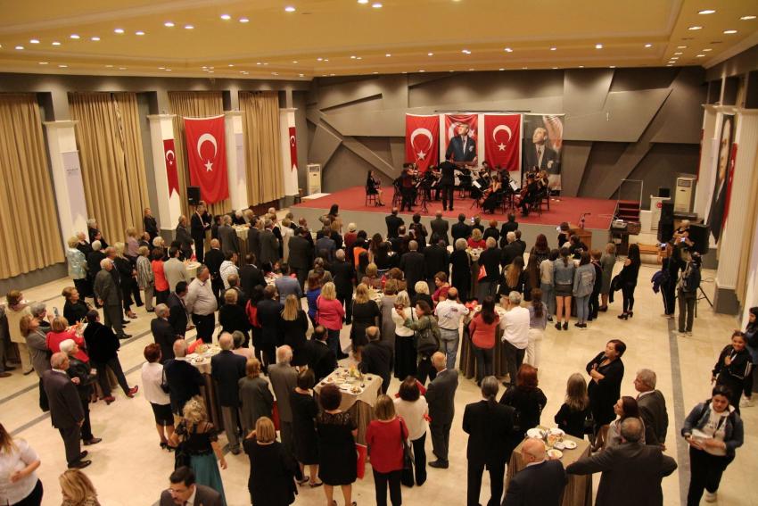 AYVALIK’TA ATATÜRK TÜRKİYE’SİNE YAKIŞIR KUTLAMALAR…