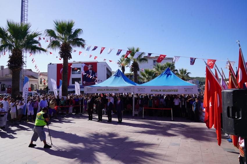 AYVALIK’TA DÜŞMAN İŞGALİNDEN KURTULUŞUN 100. YIL COŞKUSU YAŞANDI