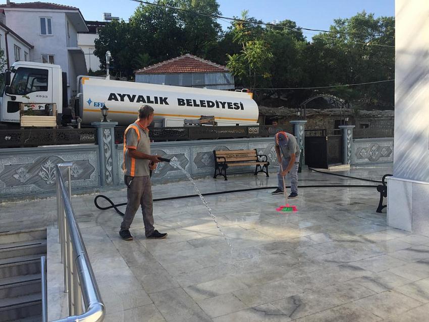Ayvalık’ta İbadethanelere Bayram Temizliği