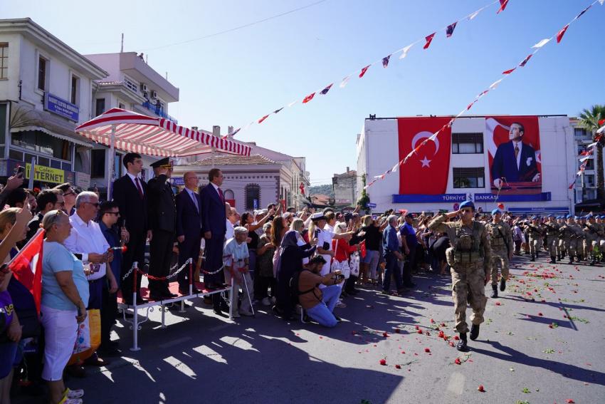 AYVALIK’TA DÜŞMAN İŞGALINDEN KURTULUŞUN 100. YIL COŞKUSU