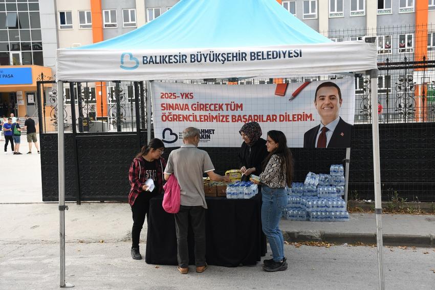 Balıkesir Büyükşehir Belediyesi’nden sınava giren öğrencilere tam destek