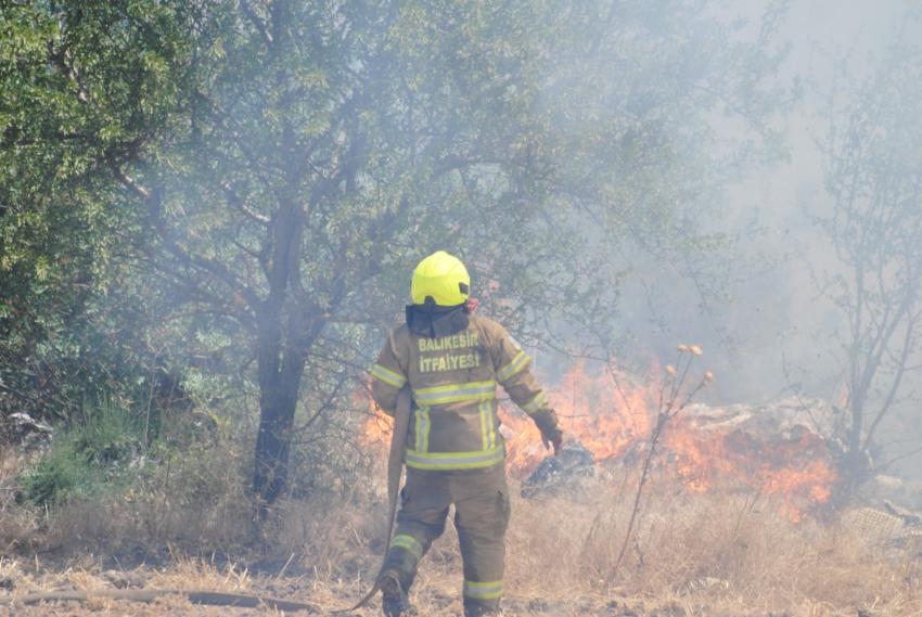 Başkan Akın’ın talimatıyla itfaiye ekipleri yangınları söndürmek için seferber
