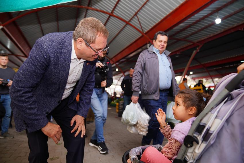 BAŞKAN ERGİN’DEN GELENEKSEL PAZARYERİ ZİYARETİ