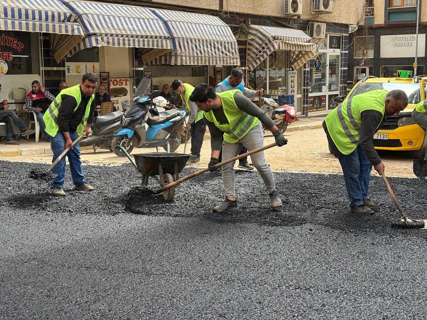 Büyükşehir’in Erdek’te ulaşımı rahatlatacak yol çalışması bayrama yetişti