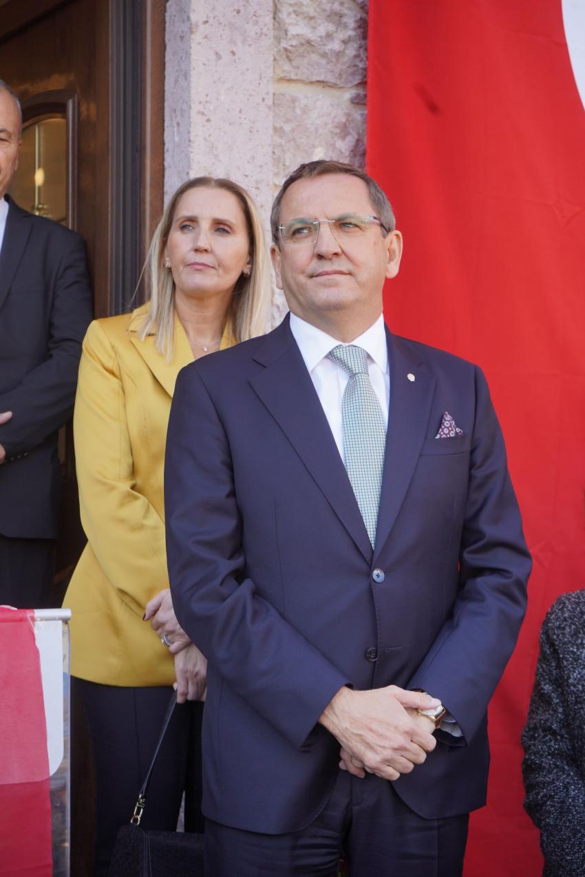 BAŞKAN ERGİN VE YEDİ MECLİS ÜYESİ CHP’DE…