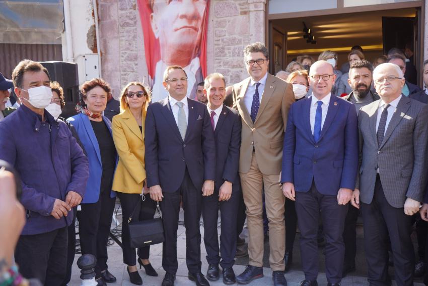 BAŞKAN ERGİN VE YEDİ MECLİS ÜYESİ CHP’DE…