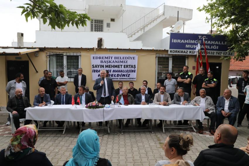 BAŞKAN ERTAŞ 47 MAHALLENİN TAMAMINDA SORUNLARI DİNLEDİ