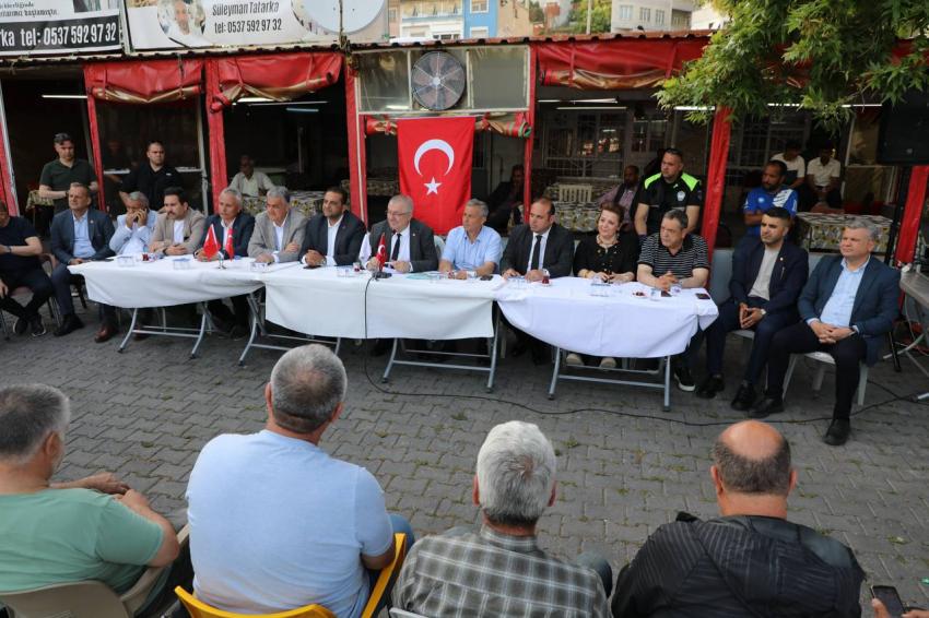 BAŞKAN ERTAŞ 47 MAHALLENİN TAMAMINDA SORUNLARI DİNLEDİ