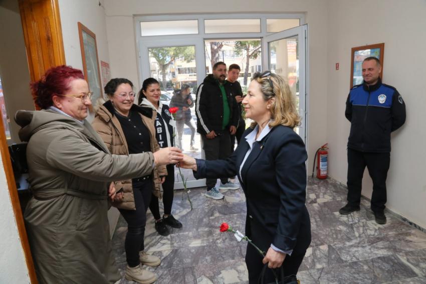 BAŞKAN ERTAŞ, 8 MART DÜNYA EMEKÇİ KADINLAR GÜNÜ’NÜ KUTLADI