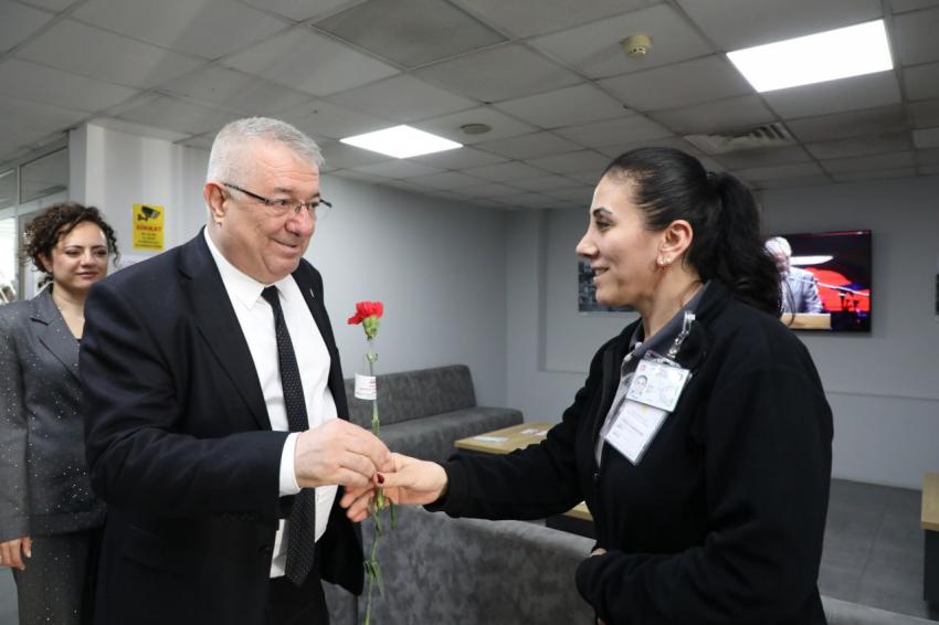 BAŞKAN ERTAŞ, 8 MART DÜNYA EMEKÇİ KADINLAR GÜNÜ’NÜ KUTLADI