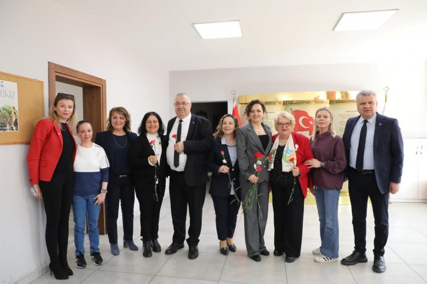 BAŞKAN ERTAŞ, 8 MART DÜNYA EMEKÇİ KADINLAR GÜNÜ’NÜ KUTLADI