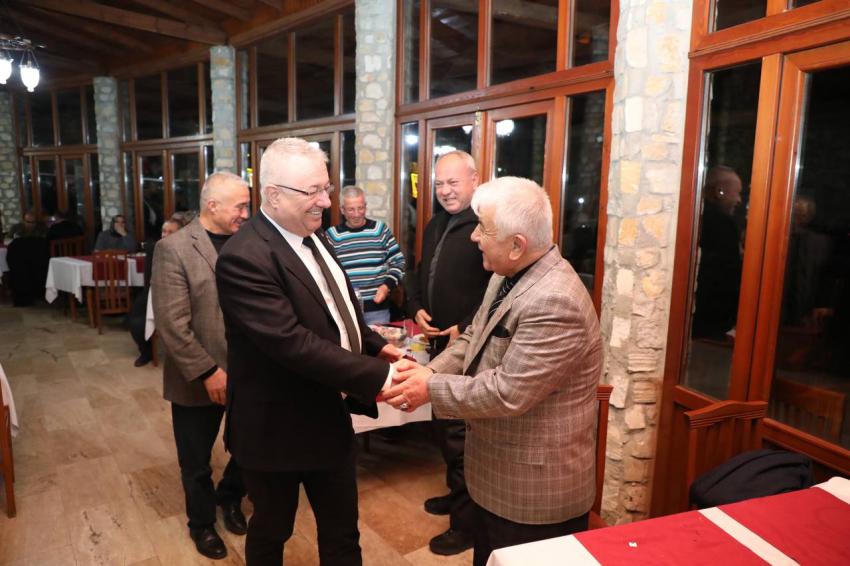 BAŞKAN ERTAŞ’TAN EMEKLİ OLAN PERSONEL İLE ANLAMLI BULUŞMA