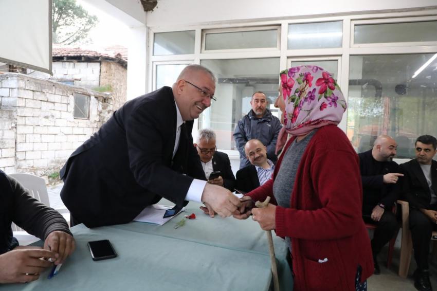 BAŞKAN ERTAŞ MAHALLE MAHALLE TALEPLERİ DİNLİYOR