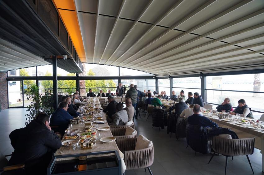 1966 EDREMİTSPOR BASIN MENSUPLARIYLA BULUŞTU