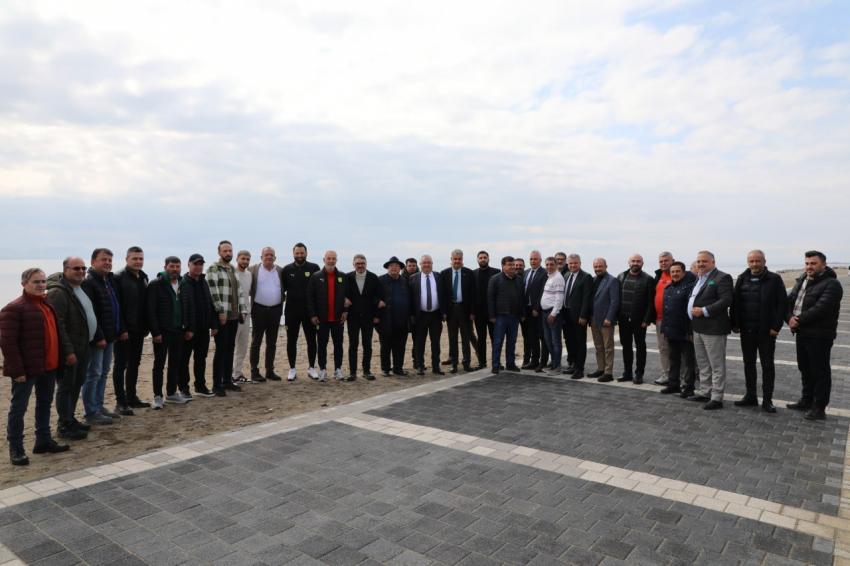 1966 EDREMİTSPOR BASIN MENSUPLARIYLA BULUŞTU