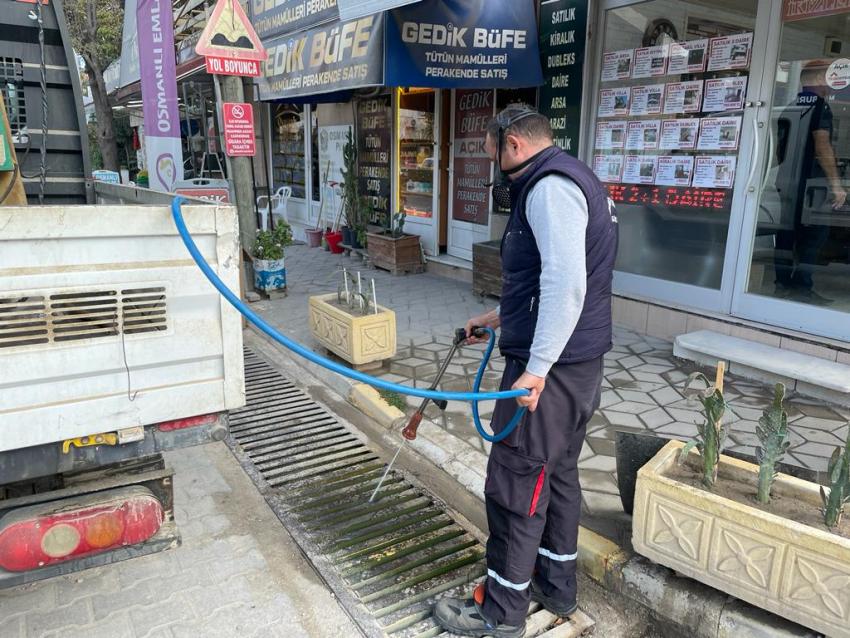 BURHANİYE BELEDİYESİNDE KIŞ İLAÇLAMA ÇALIŞMALARI BAŞLADI