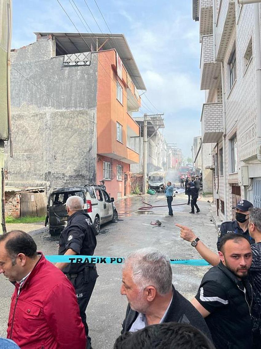 BURSA'DA MAHALLEYE DÜŞEN UÇAKTAN ILK GÖRÜNTÜLER GELDI: PILOT VE YARDIMCISI HAYATINI KAYBETTI