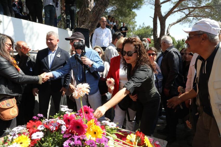 BÜYÜK OZAN ALİ EKBER ÇİÇEK VEFATININ 19. YILINDA EDREMİT'TE ANILDI